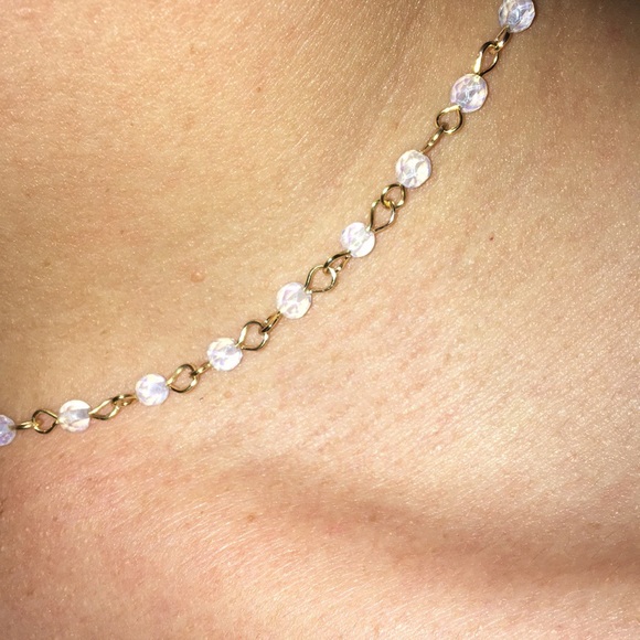 Dainty bead gold necklace with opal colored beads - Picture 2 of 3